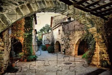 Monells, medieval jigsaw puzzle