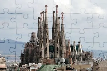 IGREJAS: IGREJA DA SAGRADA FAMÃLIA - BARCELONA