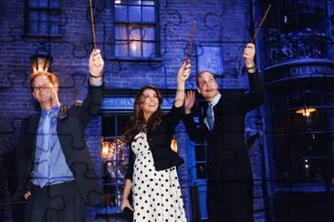 WILLIAM, KATE Y HARRY jigsaw puzzle