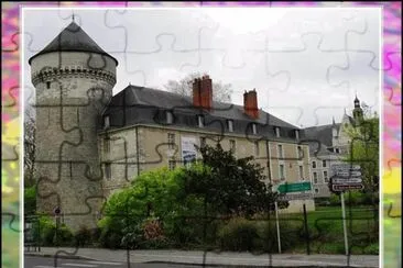 פאזל של TOURS (FRANCIA) â€“ VISTA DE SU FAMOSO CASTILLO