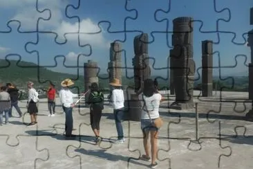 Gigantes de Tula jigsaw puzzle