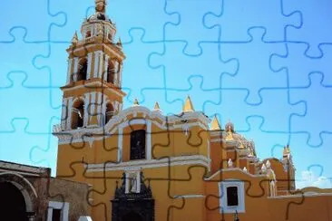 Templo en Cholula, Puebla. jigsaw puzzle