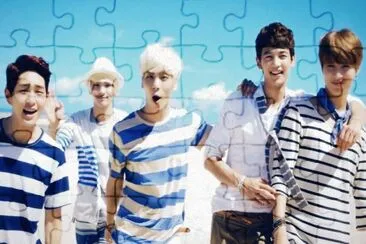 SHINee