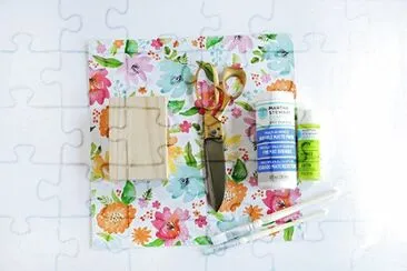 delicado jigsaw puzzle