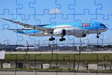TUI fly Belgium Boeing 787-8 Belgica