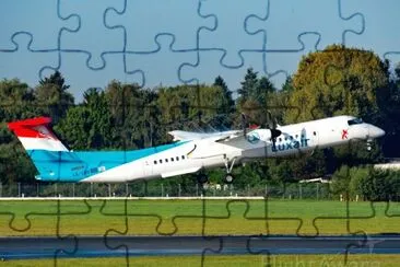 Luxair de Havilland Dash 8-400 Luxemburgo jigsaw puzzle
