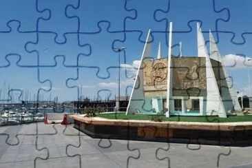 torrevieja-monumento al coralista jigsaw puzzle