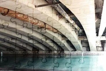 bajo el puente