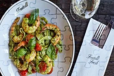 Spaghetti Al  Pesto Con Gamberi jigsaw puzzle