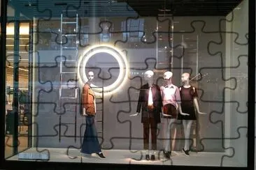 Fashion jigsaw puzzle