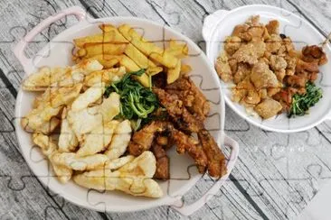 פאזל של Salty fried chicken dice