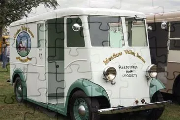 1937 Stutz Pak-Age-Car milk truck