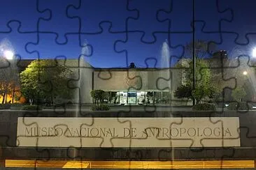 ENTRADA DEL MUSEO NACIONAL ANTROPOLOGIA