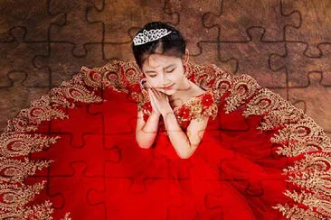 RED jigsaw puzzle