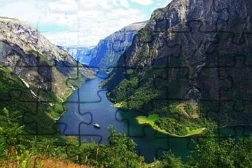 Fiordo de Geirangerfjord (Noruega) jigsaw puzzle