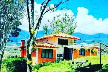 פאזל של casa en la loma