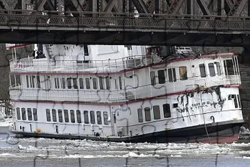 פאזל של Loose boats in the Hudson