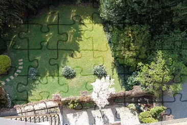 Neuchâtel jardine et arbre en fleur jigsaw puzzle
