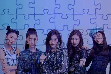 Itzy jigsaw puzzle
