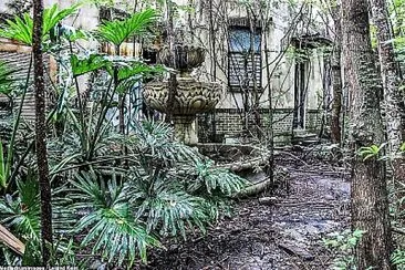 derelict