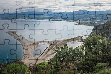 Toy jigsaw puzzle