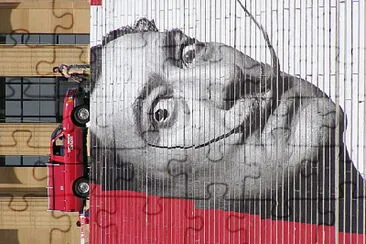 SALVADOR DALI