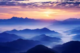 Dimmig bergssoluppgång