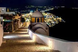 Luna llena en Santorini