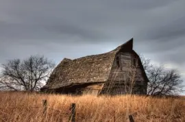 פאזל של old abandoned barn