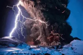 פאזל של eruption with lightning