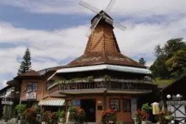 EdifÃ­cio caracterÃ­stico, forma de moinho