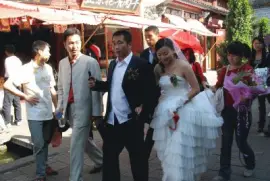 un couple de mariÃ©s