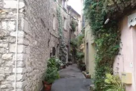 MOUGINS-FRANCIA