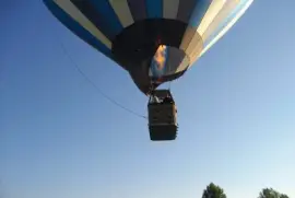 פאזל של montgolfiÃ©re dans le gers