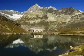 Lago Schwarzsee. Suiza