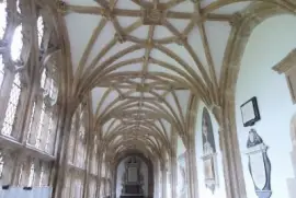 פאזל של Cloisters Well cathedral