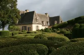 marqueyssac gardens dordogne valley