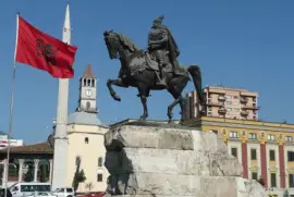 Skanderbeg Statue