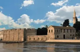 פאזל של lamaka medieval castle