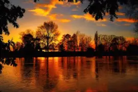 atardecer en el lago