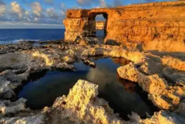 Ventana azul isla de Gozo jigsaw puzzle
