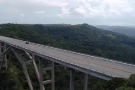 Puente de Bacunayagua jigsaw puzzle