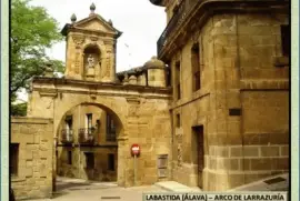 LABASTIDA (ÃLAVA) - ARCO DE LARRAZURÃA jigsaw puzzle