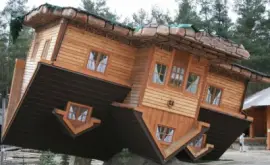 Crooked House2 jigsaw puzzle