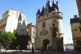 Porte Cailhau Bordeaux