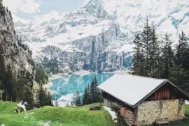 Paisaje nevado en Suiza