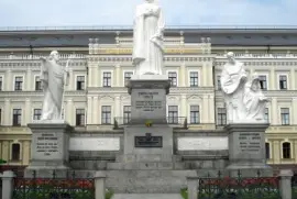Monumento Ã  Princesa Olga, em Kyiv, UcrÃ¢nia