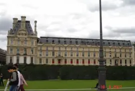 Louvre jigsaw puzzle