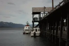 embarcaciones y muelle