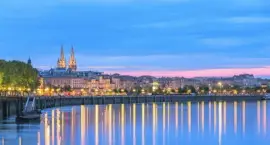 Quai des Chartons Bordeaux